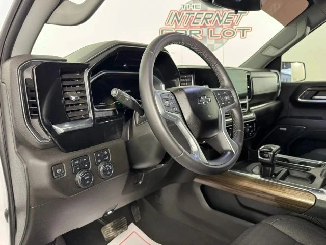 2023 Chevrolet Silverado 4th Gen - Image 10 of 12