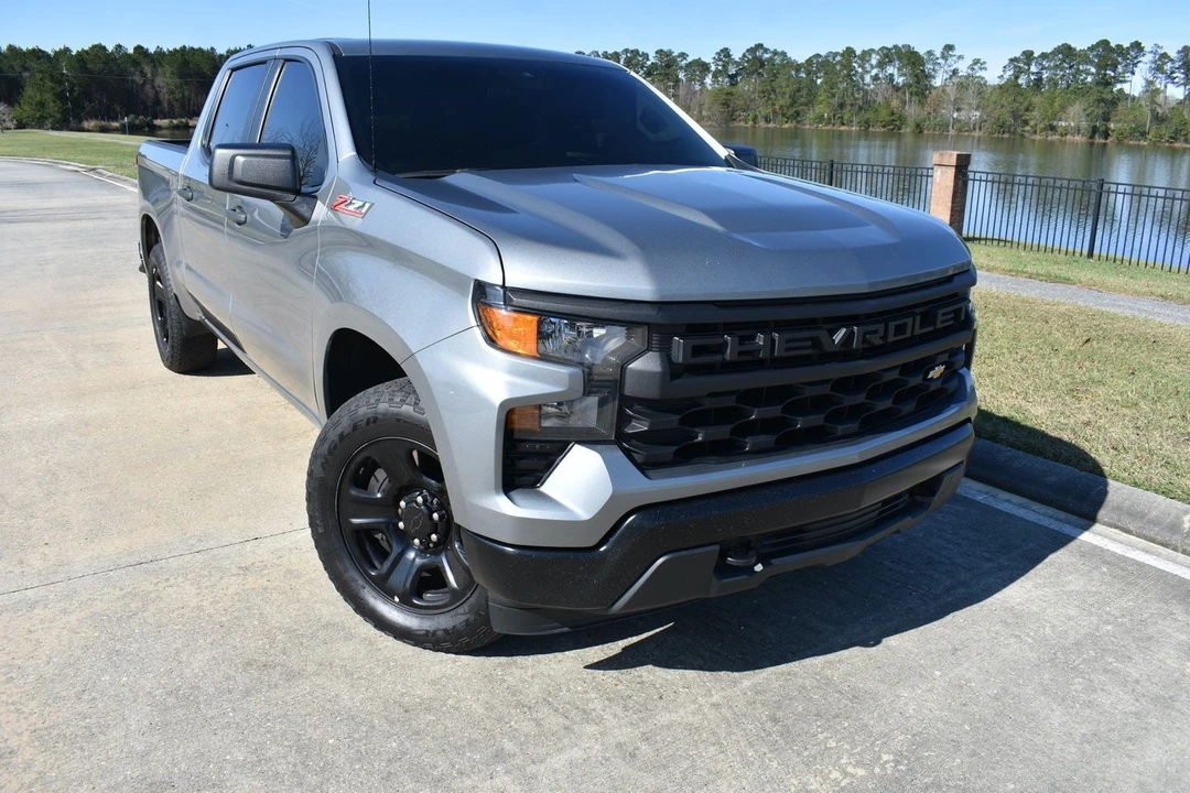 2023 Chevrolet Silverado 4th Gen - Image 2 of 21