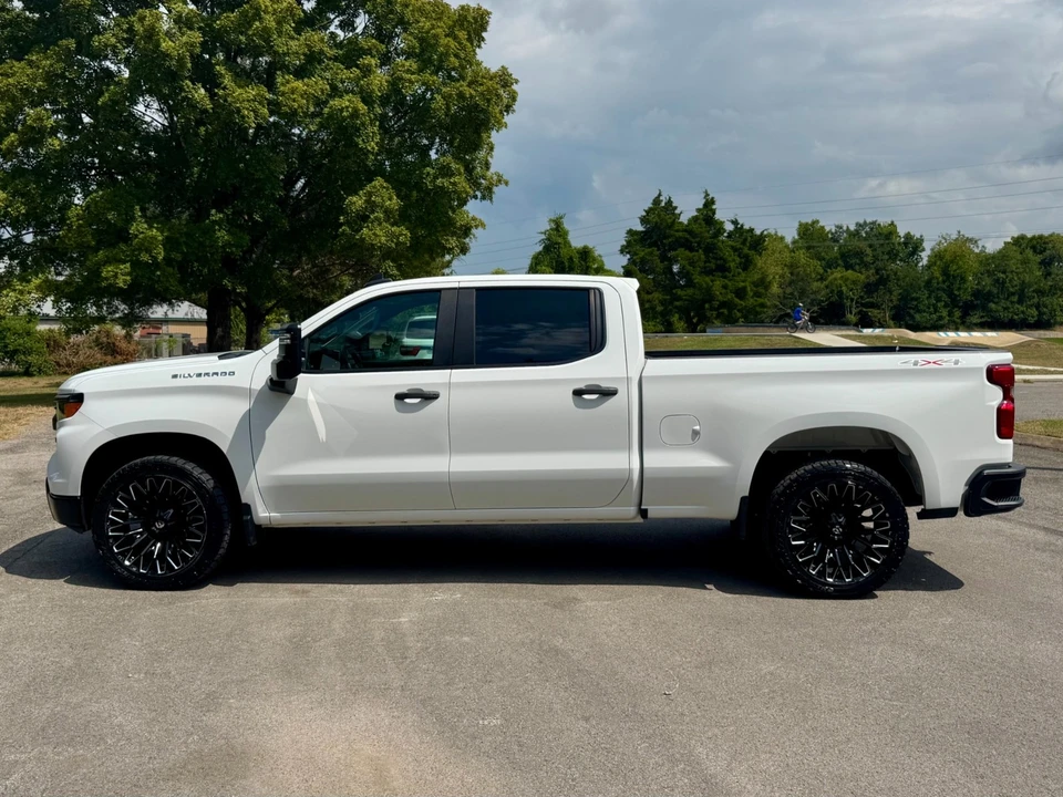 2023 Chevrolet Silverado 4th Gen - Image 8 of 21