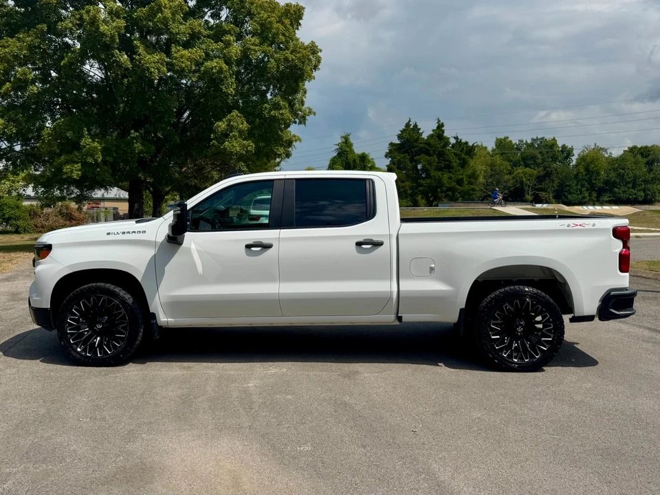 2023 Chevrolet Silverado 4th Gen - Image 8 of 21