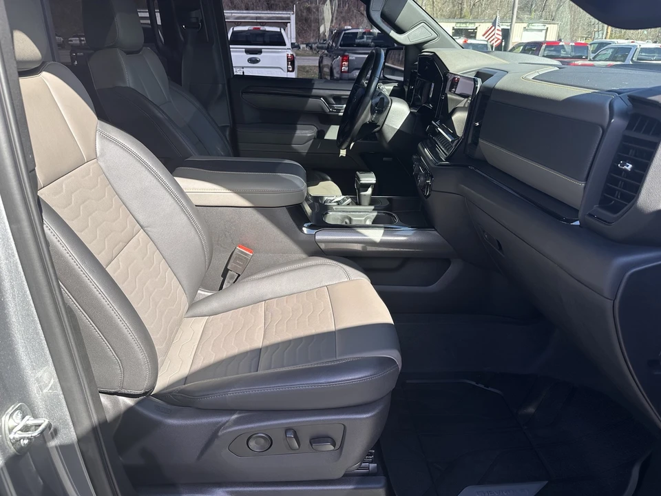 2023 Chevrolet Silverado 4th Gen - Image 15 of 30