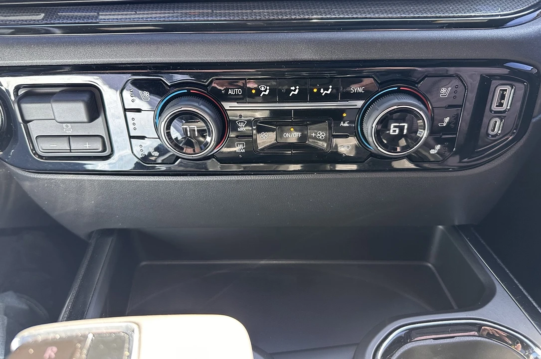 2023 Chevrolet Silverado 4th Gen - Image 26 of 30