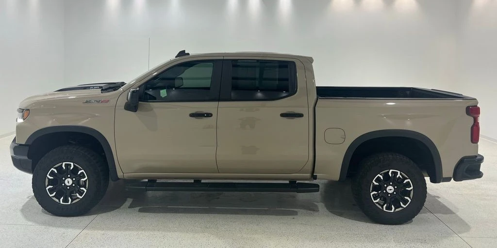 2023 Chevrolet Silverado 4th Gen - Image 2 of 21