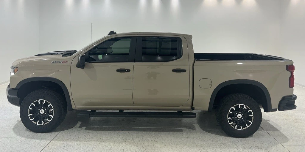 2023 Chevrolet Silverado 4th Gen - Image 2 of 21