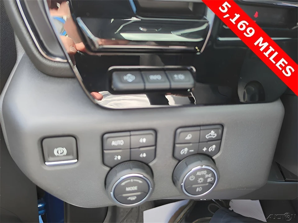 2023 Chevrolet Silverado 4th Gen - Image 17 of 21