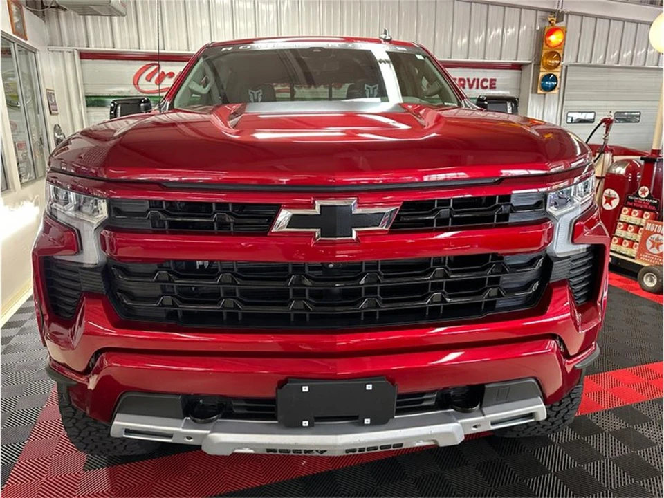 2023 Chevrolet Silverado 4th Gen - Image 4 of 31