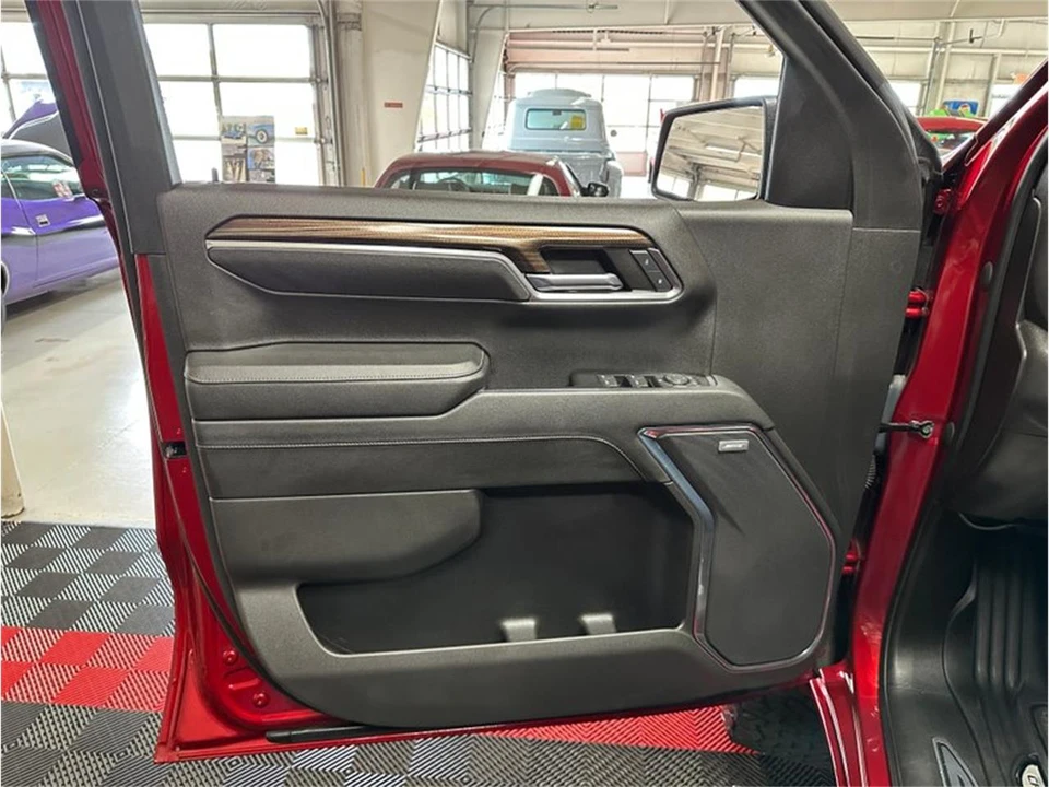 2023 Chevrolet Silverado 4th Gen - Image 15 of 31
