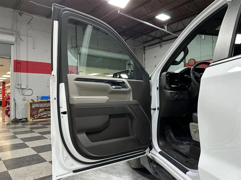 2023 Chevrolet Silverado 4th Gen - Image 10 of 31