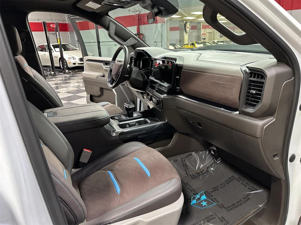 2023 Chevrolet Silverado 4th Gen - Image 25 of 31