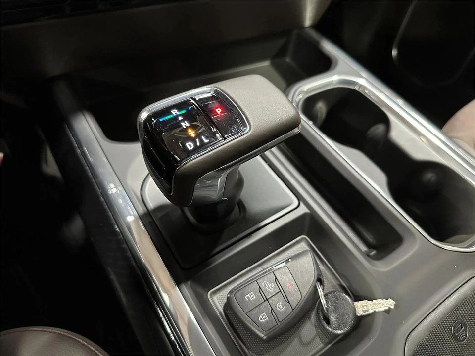 2023 Chevrolet Silverado 4th Gen - Image 16 of 31