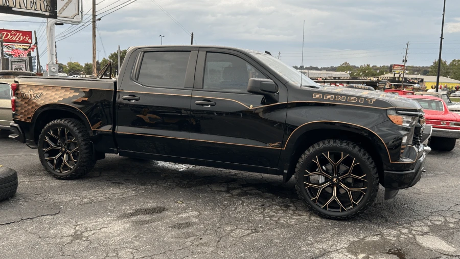 2023 Chevrolet Silverado 4th Gen - Image 2 of 7