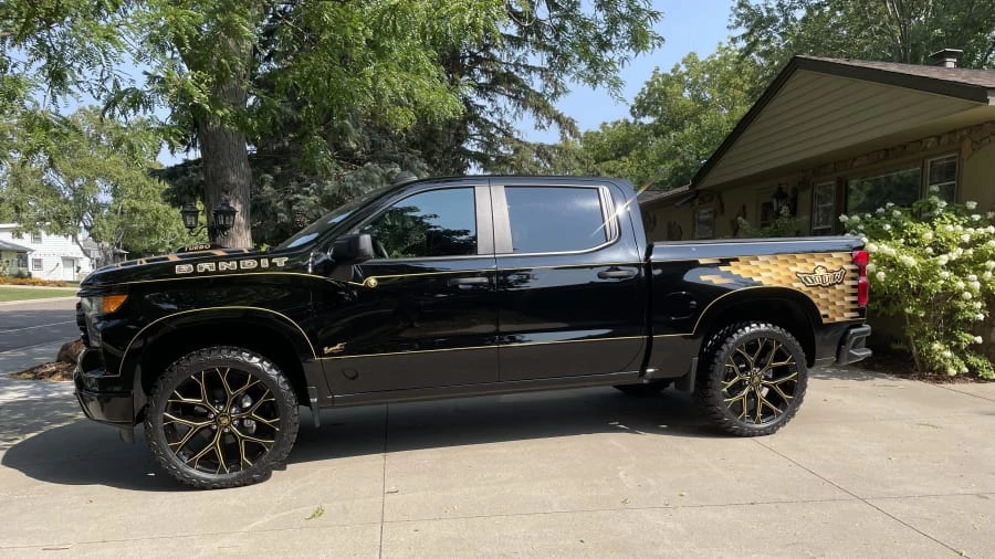 2023 Chevrolet Silverado 4th Gen - Image 2 of 25