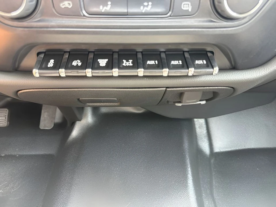 2023 Chevrolet Silverado Heavy Duty 4th Gen - Image 30 of 31