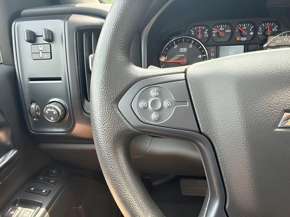 2023 Chevrolet Silverado Heavy Duty 4th Gen - Image 28 of 31