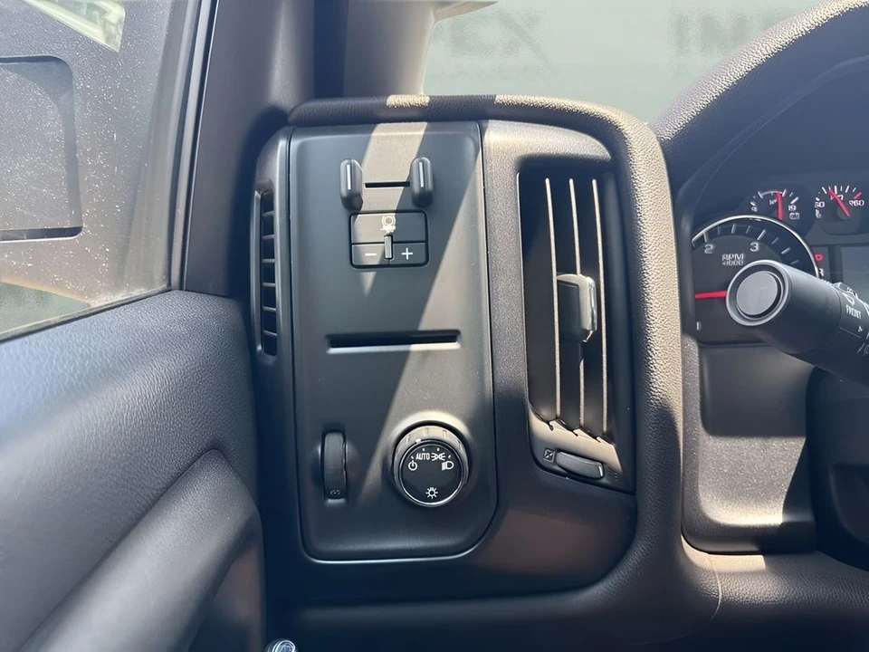 2023 Chevrolet Silverado Heavy Duty 4th Gen - Image 16 of 29