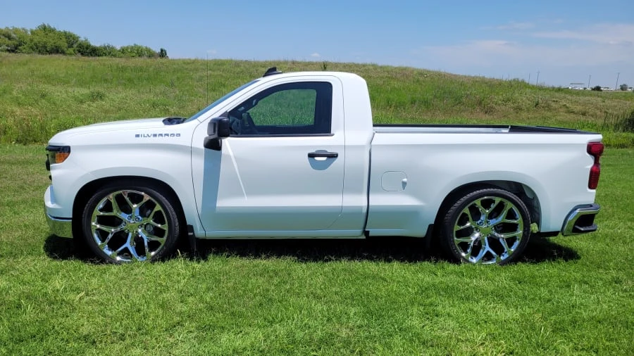 2023 Chevrolet Silverado 4th Gen - Image 2 of 15