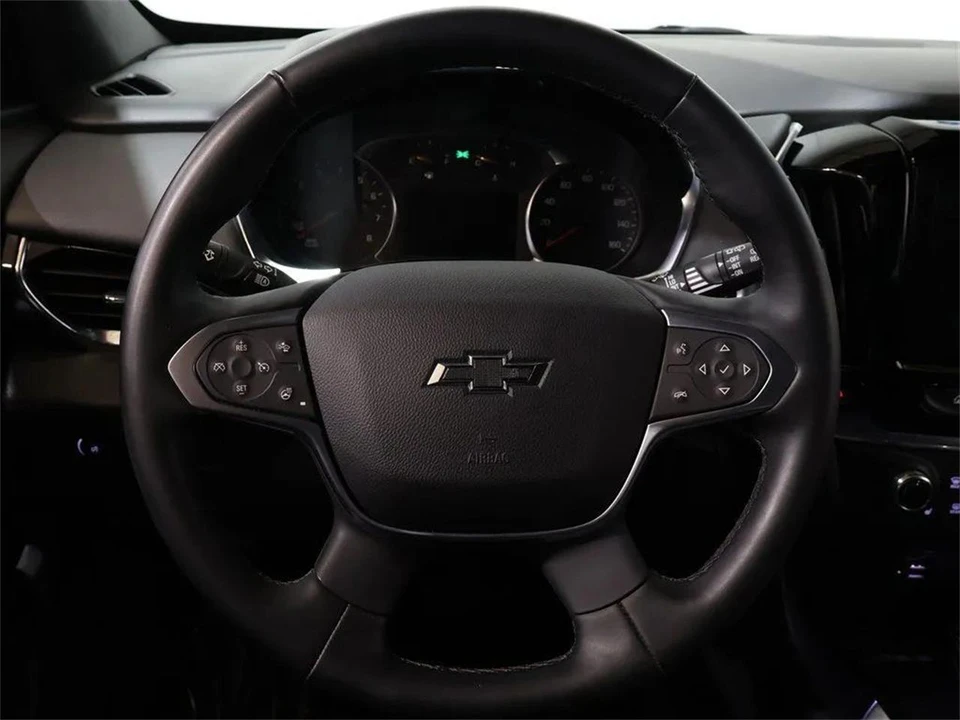 2023 Chevrolet Traverse - Image 17 of 31
