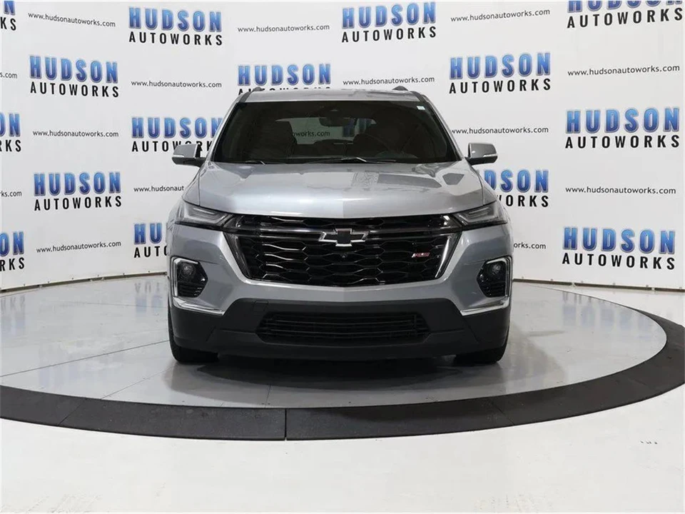 2023 Chevrolet Traverse - Image 9 of 31