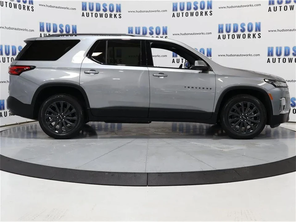 2023 Chevrolet Traverse - Image 7 of 31