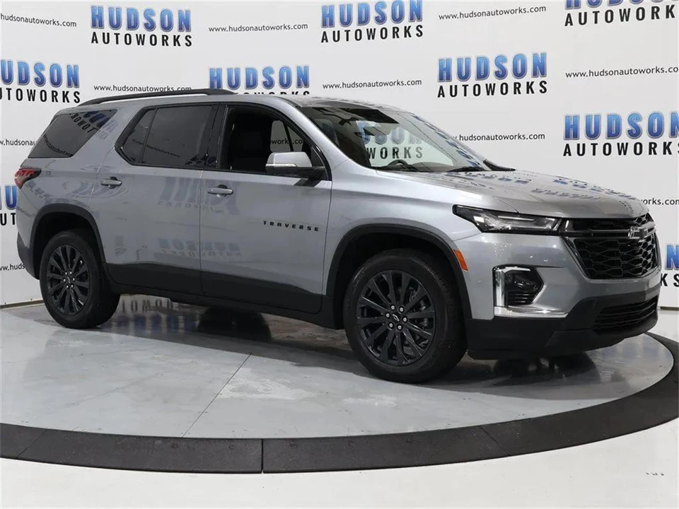 2023 Chevrolet Traverse - Image 8 of 31