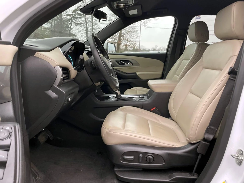 2023 Chevrolet Traverse - Image 9 of 21