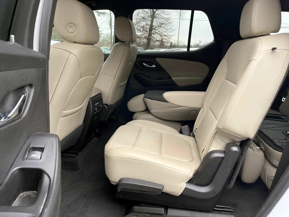 2023 Chevrolet Traverse - Image 12 of 21