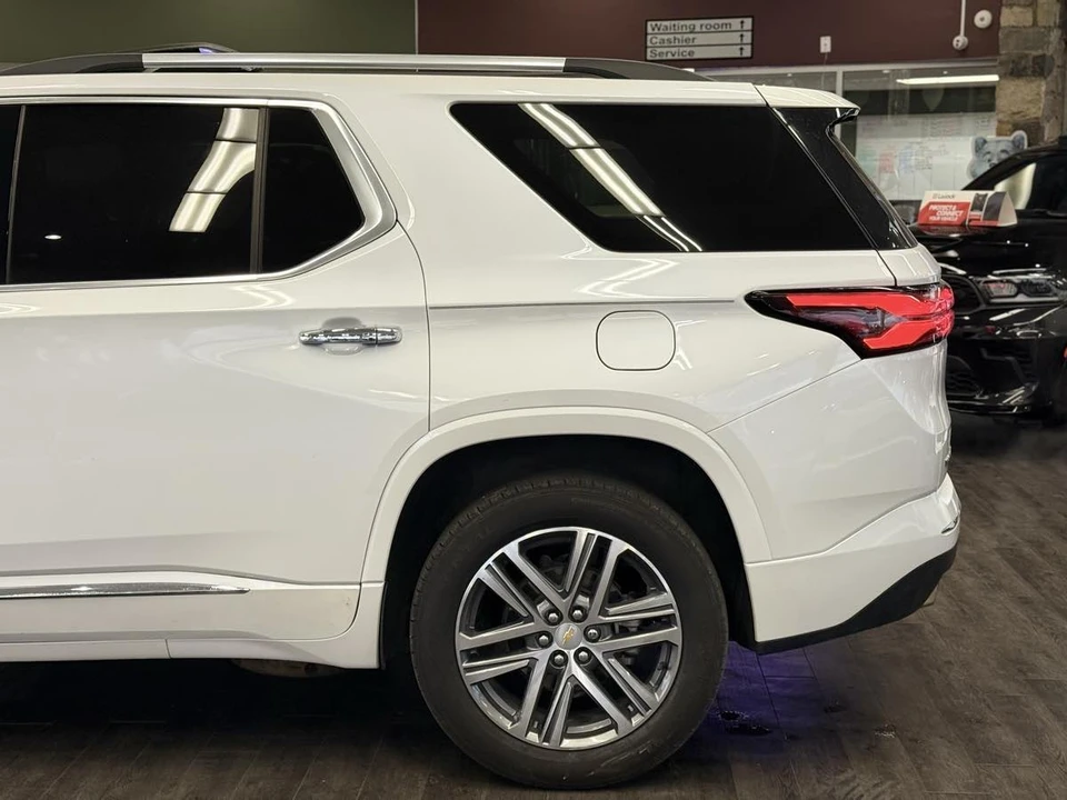 2023 Chevrolet Traverse - Image 16 of 21