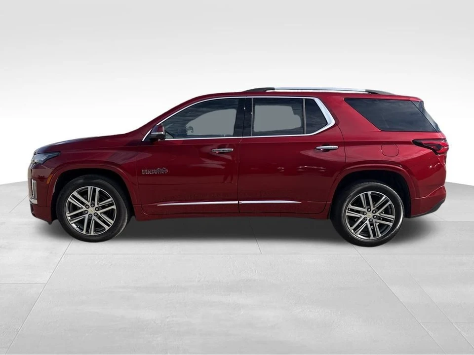 2023 Chevrolet Traverse - Image 2 of 12