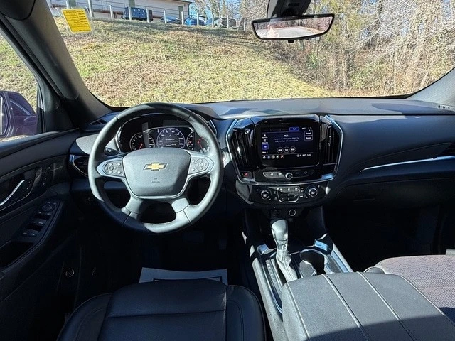 2023 Chevrolet Traverse - Image 10 of 12