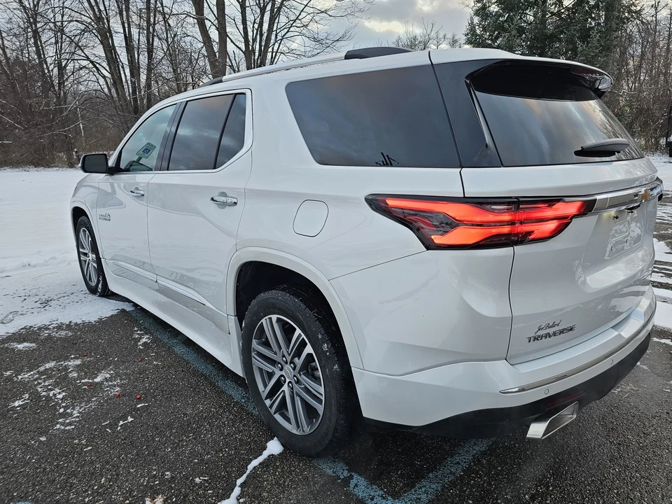 2023 Chevrolet Traverse - Image 17 of 21