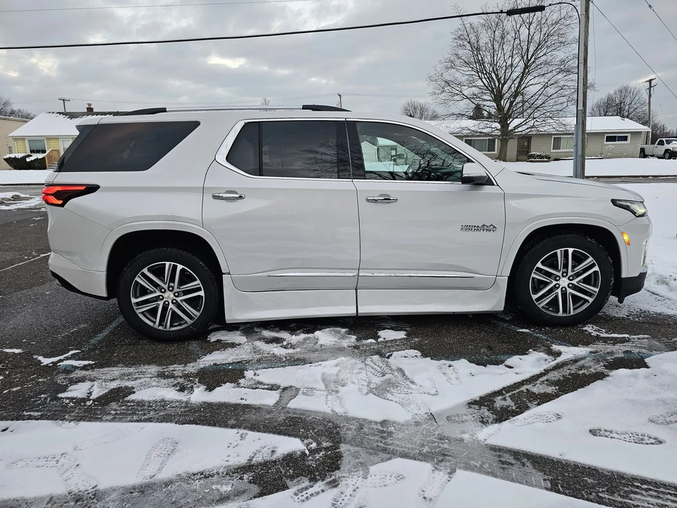 2023 Chevrolet Traverse - Image 13 of 21