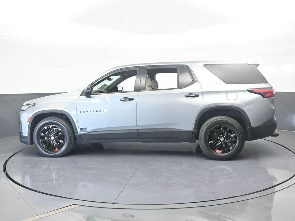 2023 Chevrolet Traverse - Image 3 of 12