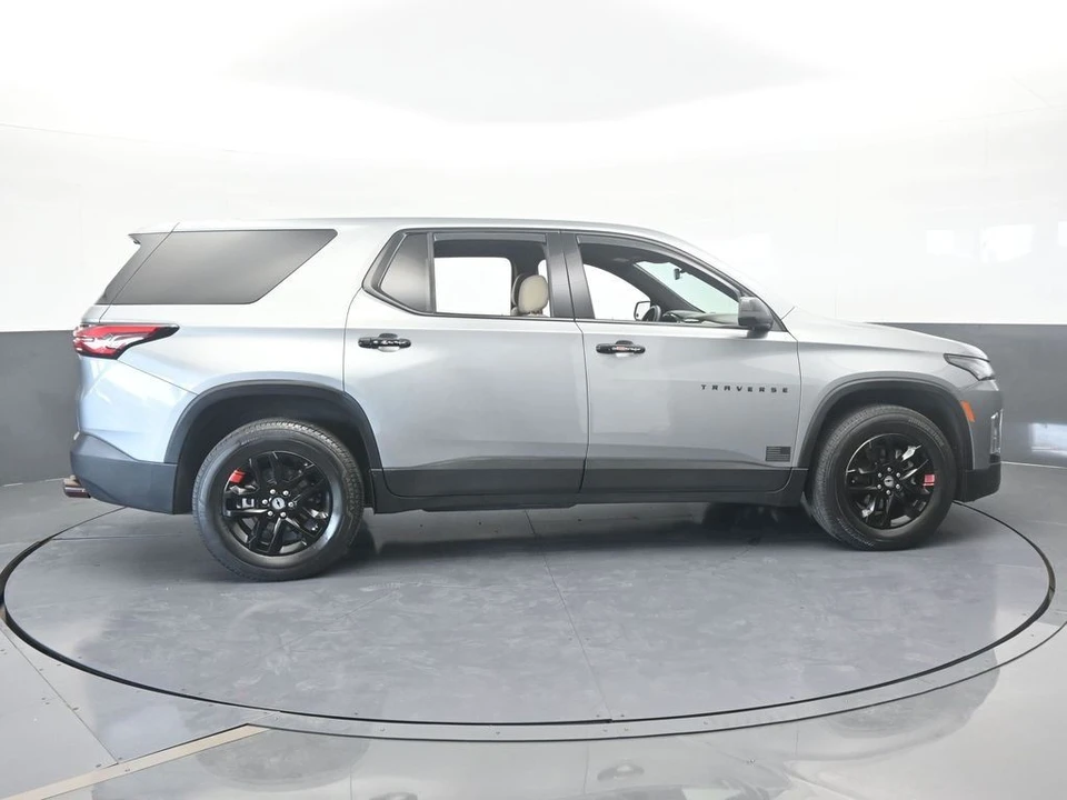 2023 Chevrolet Traverse - Image 7 of 12