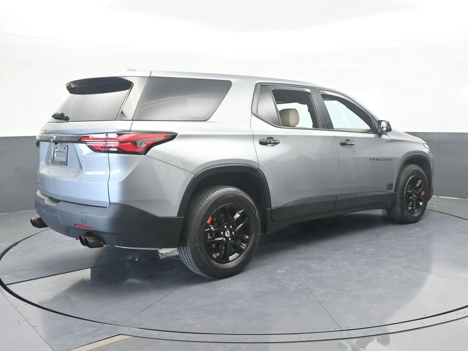 2023 Chevrolet Traverse - Image 6 of 12