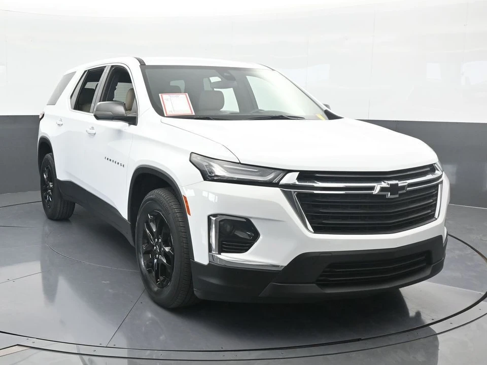 2023 Chevrolet Traverse - Image 9 of 12