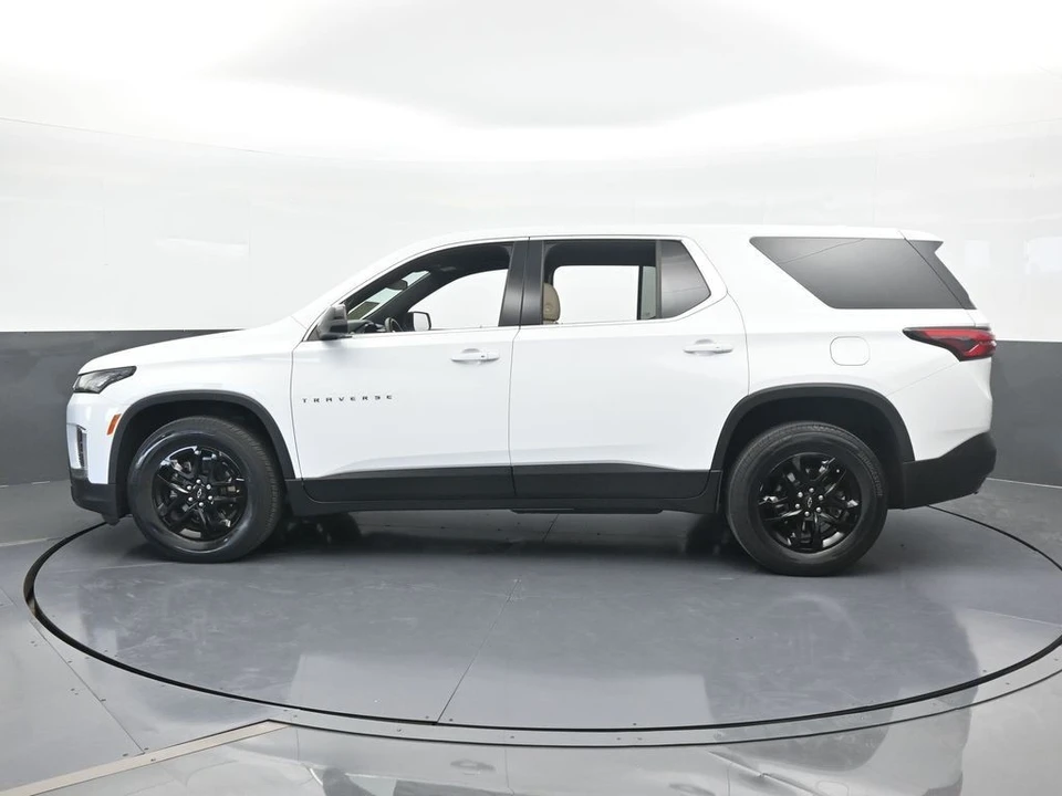 2023 Chevrolet Traverse - Image 3 of 12