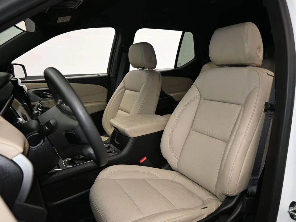2023 Chevrolet Traverse - Image 10 of 12