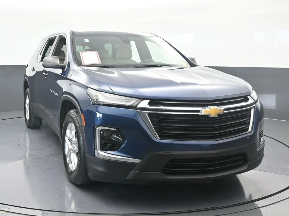2023 Chevrolet Traverse - Image 9 of 12