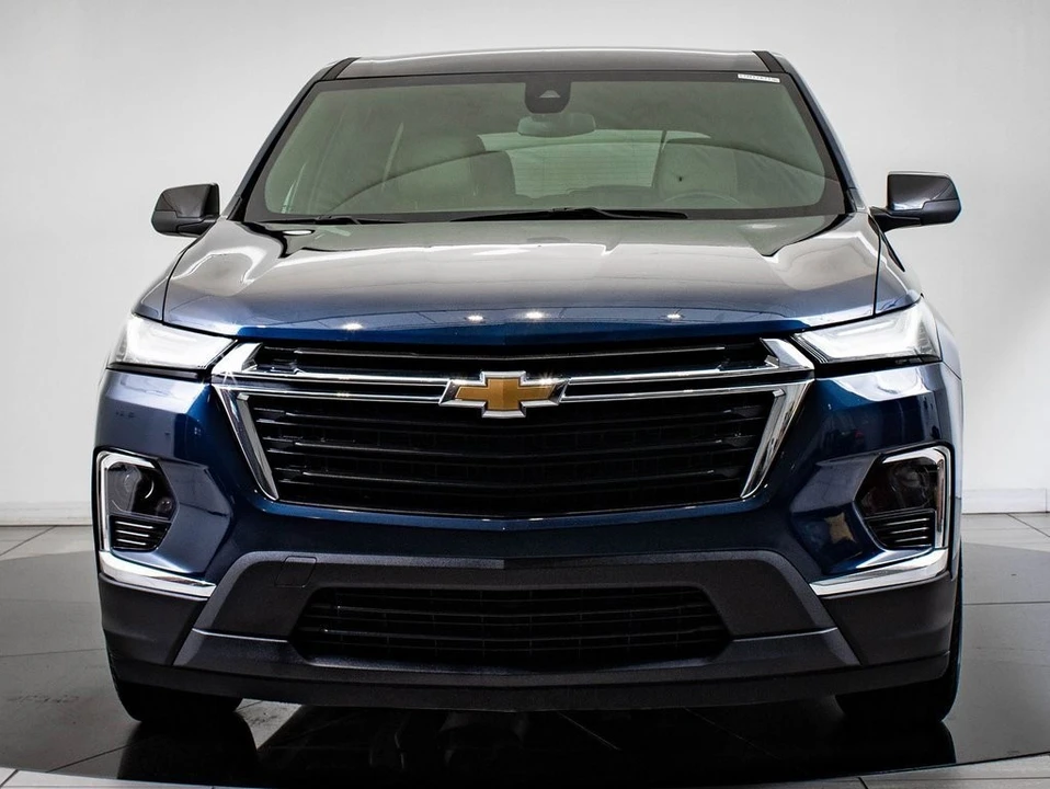 2023 Chevrolet Traverse - Image 2 of 21
