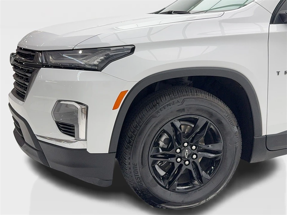 2023 Chevrolet Traverse - Image 6 of 12