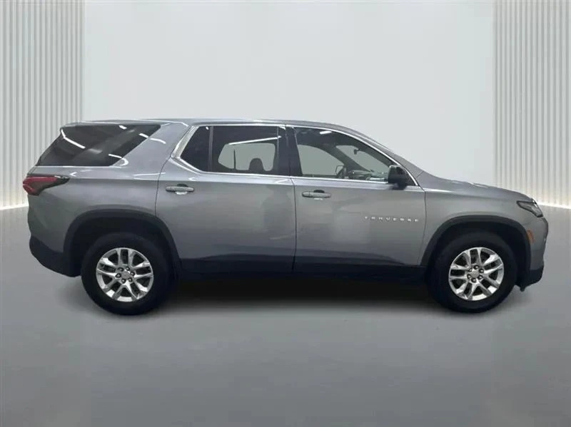 2023 Chevrolet Traverse - Image 6 of 12
