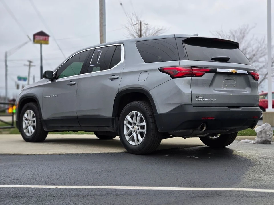 2023 Chevrolet Traverse - Image 5 of 12