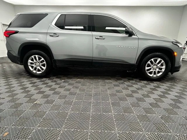 2023 Chevrolet Traverse - Image 7 of 12