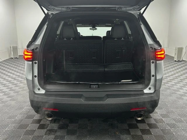 2023 Chevrolet Traverse - Image 10 of 12