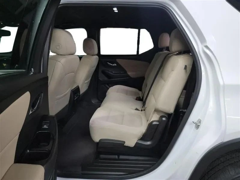 2023 Chevrolet Traverse - Image 10 of 12