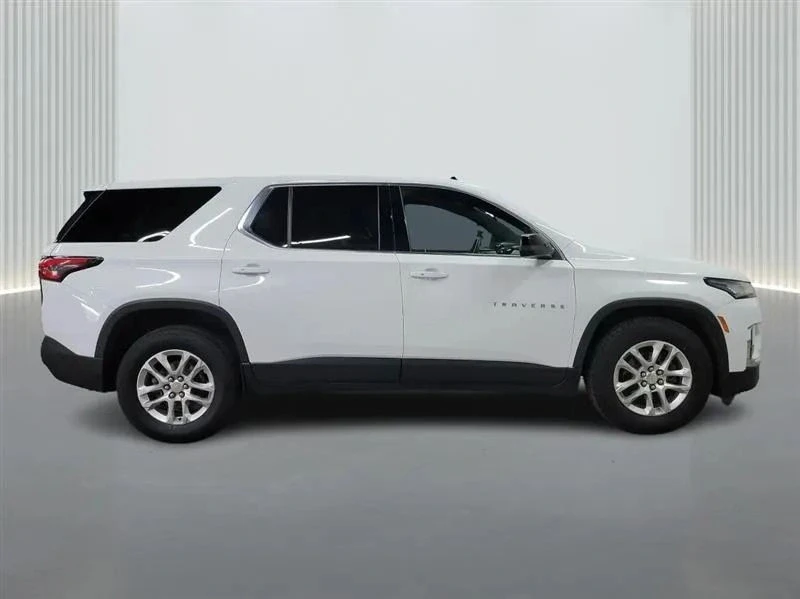 2023 Chevrolet Traverse - Image 6 of 12