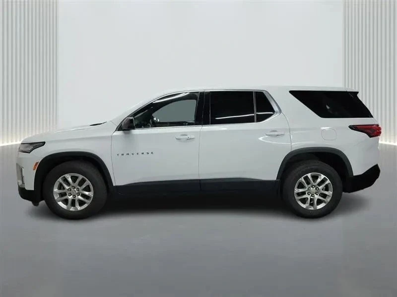2023 Chevrolet Traverse - Image 2 of 12