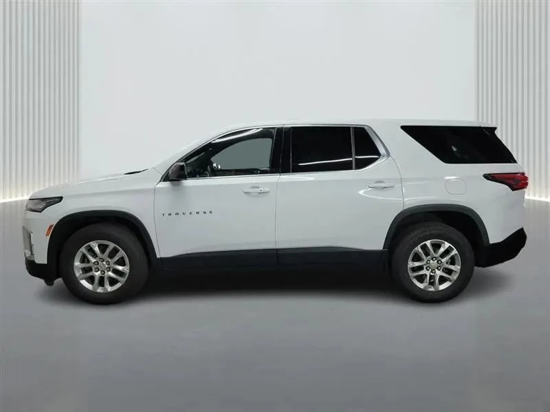 2023 Chevrolet Traverse - Image 2 of 12