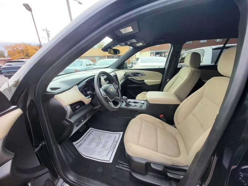 2023 Chevrolet Traverse - Image 9 of 18