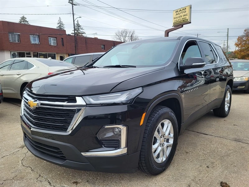 2023 Chevrolet Traverse - Image 3 of 18